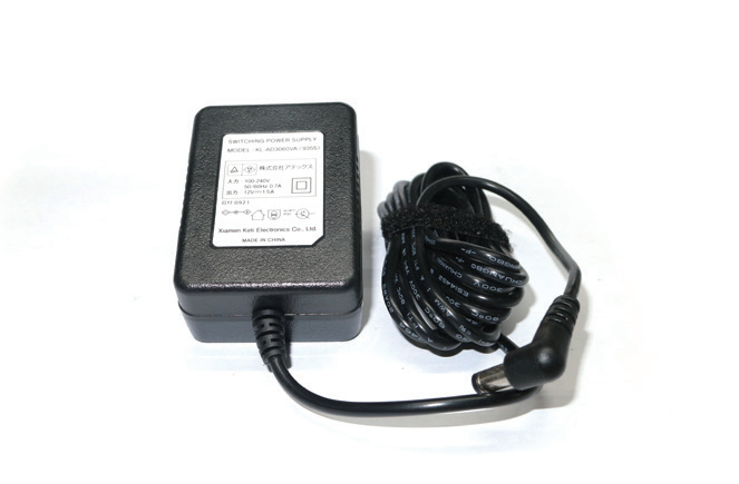 墙插式电源适配器